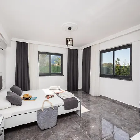 Villa Grand Yasar 4 Okcular