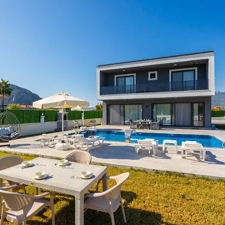 Villa Grand Yasar 4 *