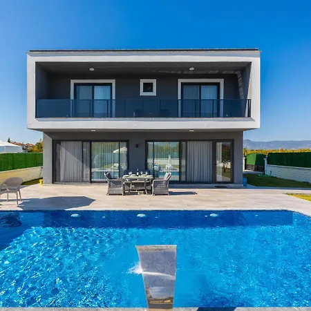 Vila Grand Yasar 4 Okcular