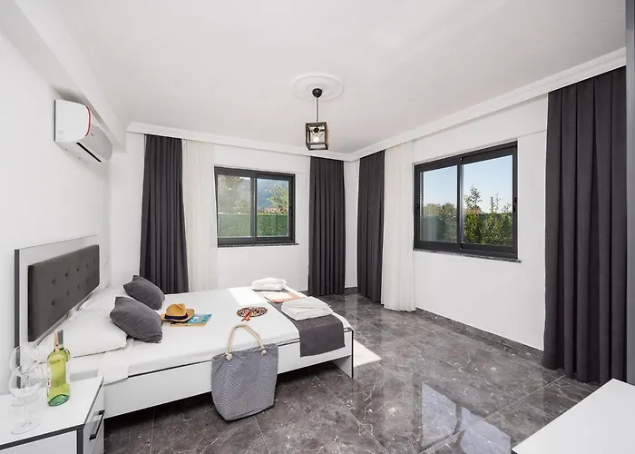 Villa Grand Yasar 4 Okcular